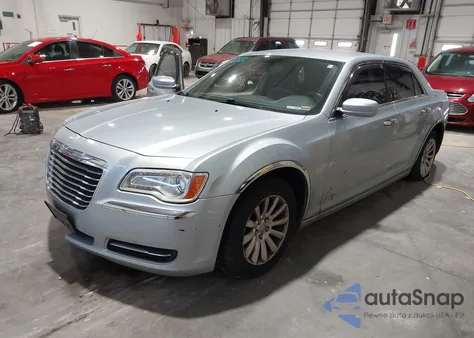 2013 Chrysler 300 Motown z USA, uszkodzony, nr VIN 2C3CCAAG5DH596072